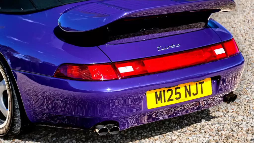 全球仅 5 辆、尘封近 30 年：从未公开销售的保时捷 993 代 911 Turbo 敞篷跑车 11 月首登拍卖场