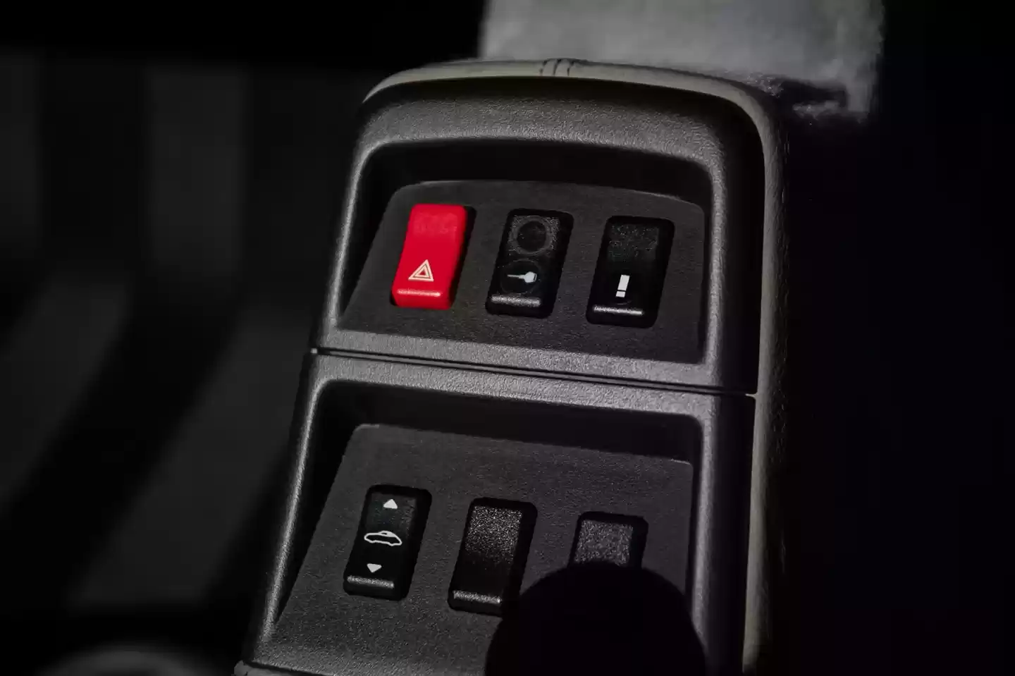 全球仅 5 辆、尘封近 30 年：从未公开销售的保时捷 993 代 911 Turbo 敞篷跑车 11 月首登拍卖场