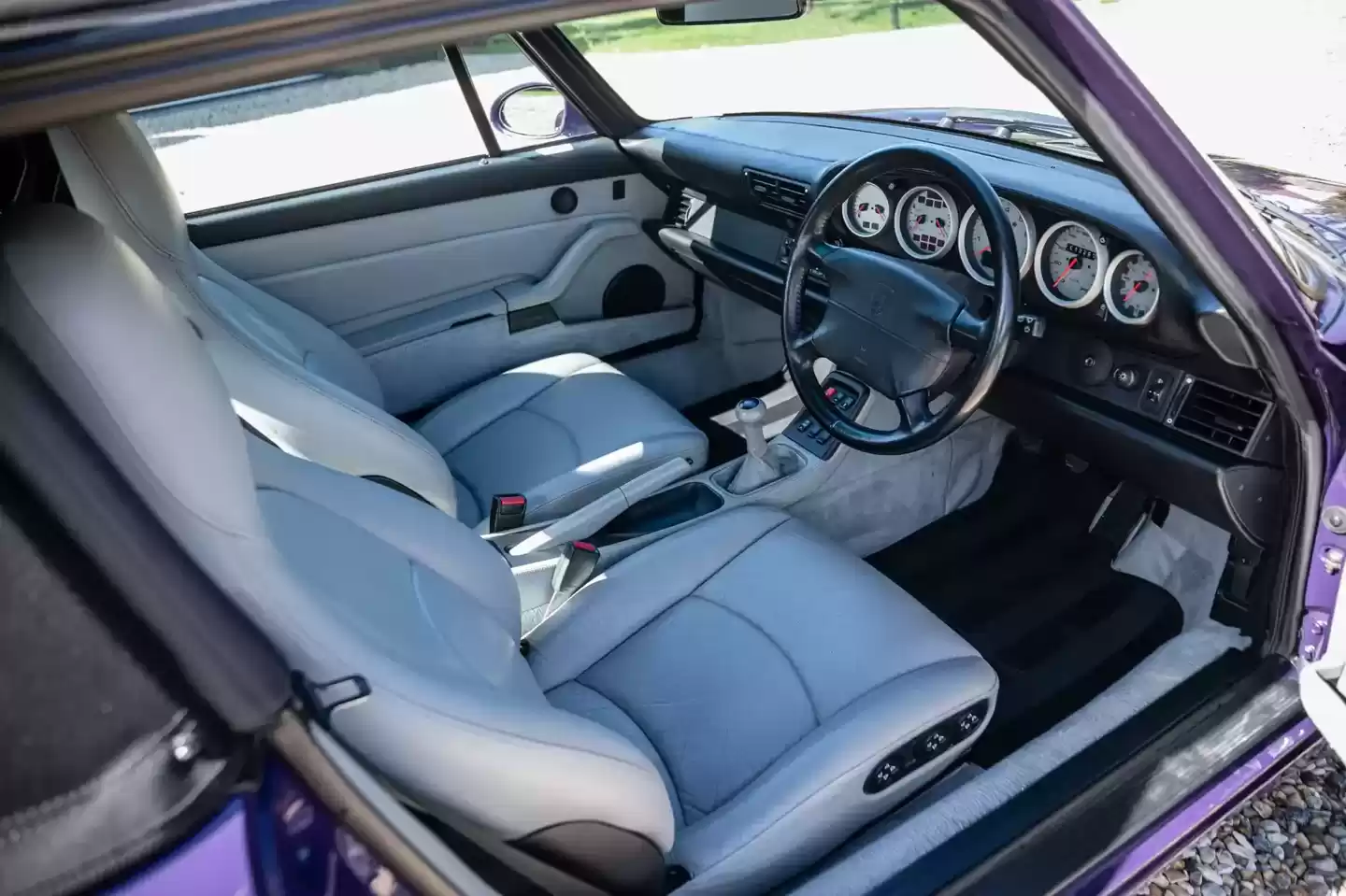 全球仅 5 辆、尘封近 30 年：从未公开销售的保时捷 993 代 911 Turbo 敞篷跑车 11 月首登拍卖场