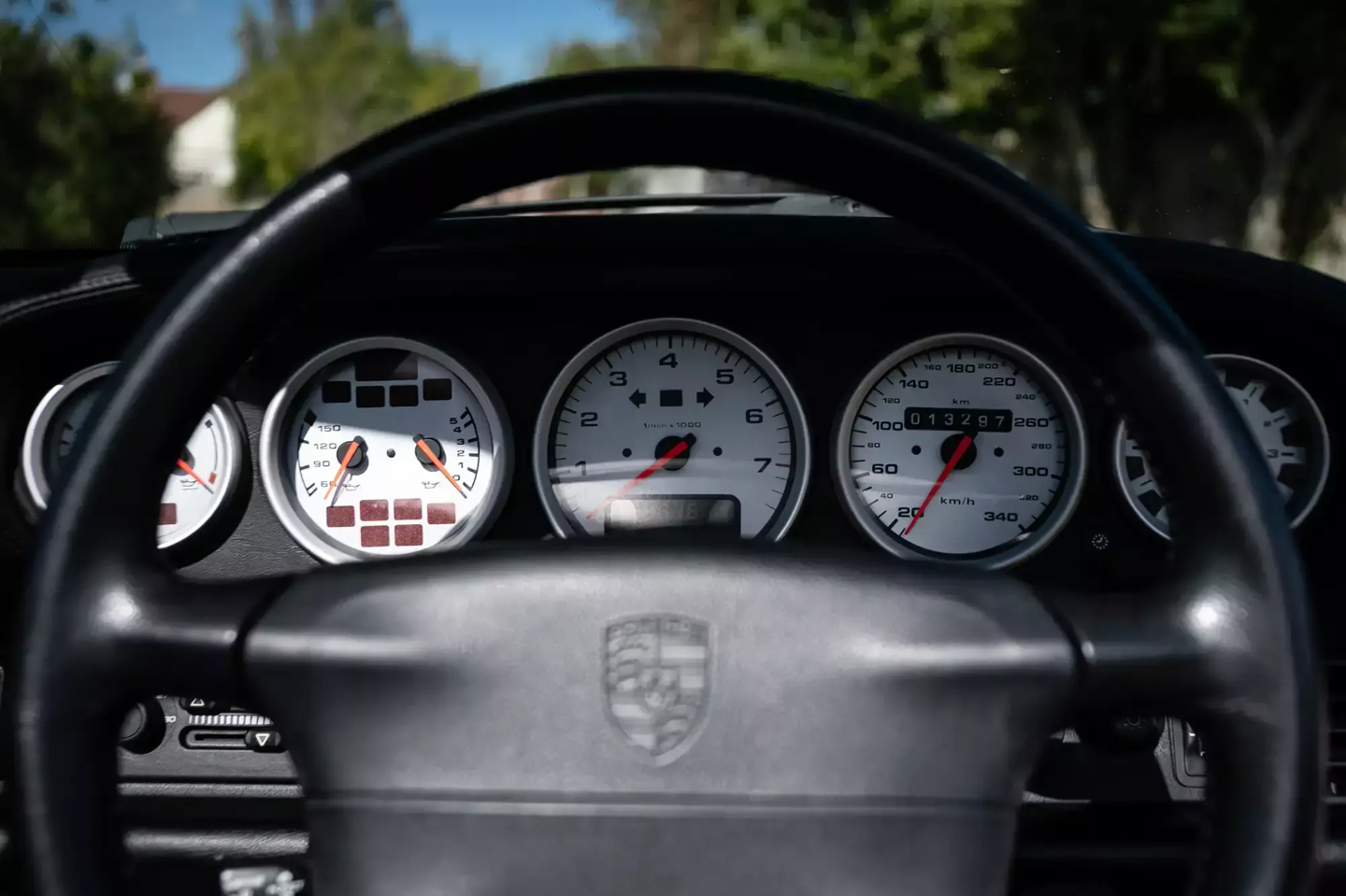 全球仅 5 辆、尘封近 30 年：从未公开销售的保时捷 993 代 911 Turbo 敞篷跑车 11 月首登拍卖场