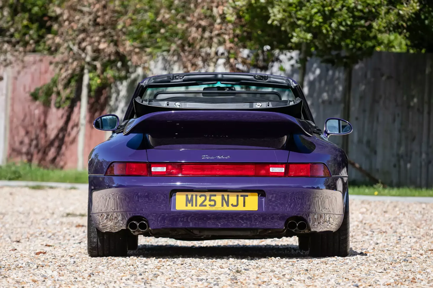 全球仅 5 辆、尘封近 30 年：从未公开销售的保时捷 993 代 911 Turbo 敞篷跑车 11 月首登拍卖场