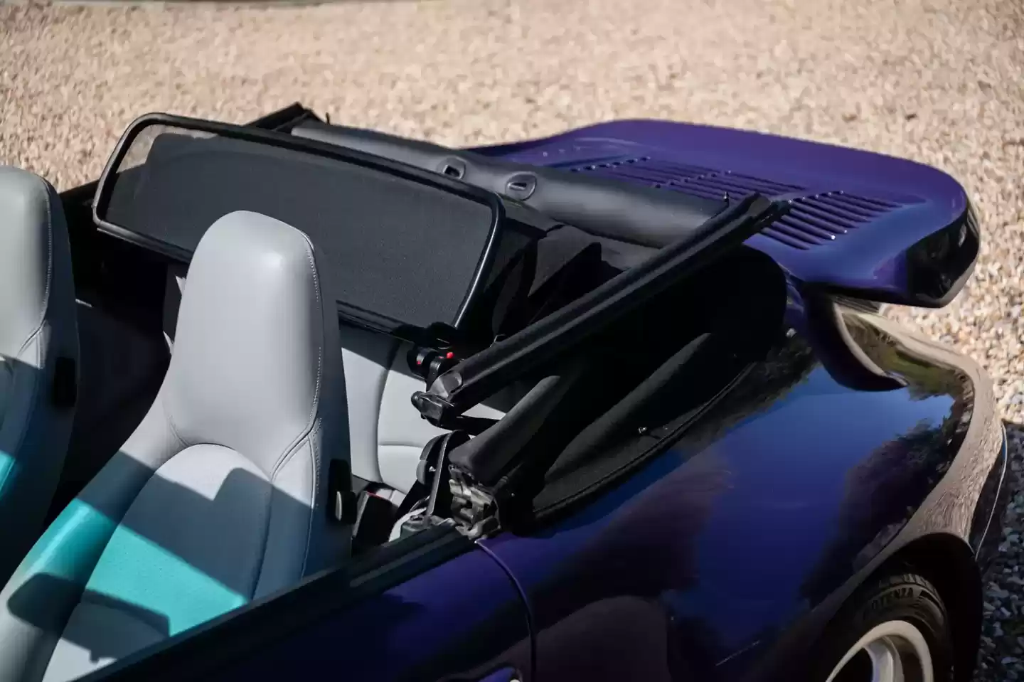 全球仅 5 辆、尘封近 30 年：从未公开销售的保时捷 993 代 911 Turbo 敞篷跑车 11 月首登拍卖场