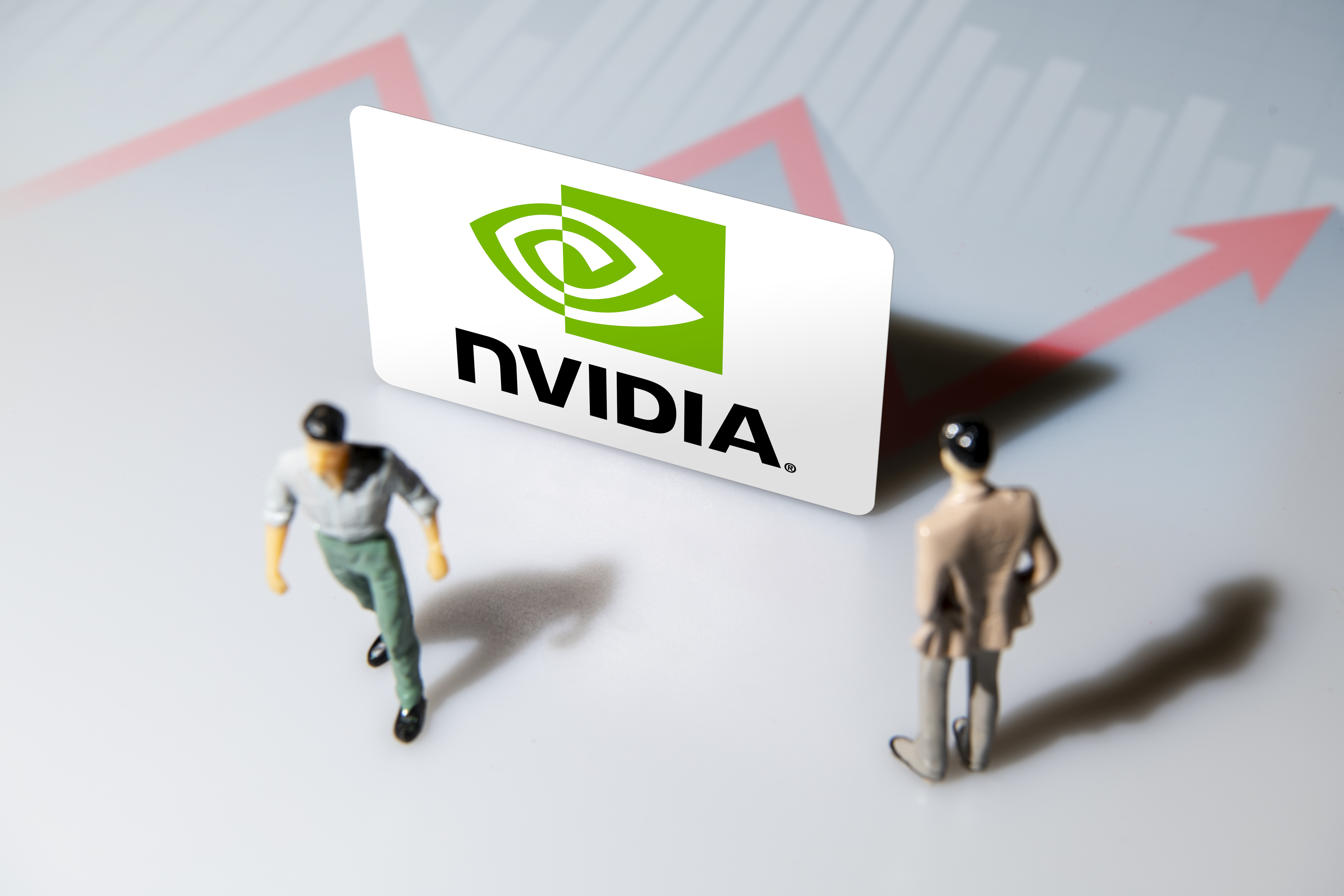 黄仁勋宣布英伟达将继续承担员工 H-1B 签证费用