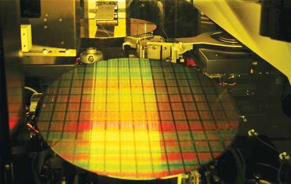 台积电加速推进埃米时代:明年量产2nm、2018年投产1.4nm
