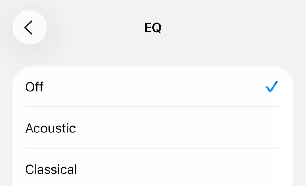 部分 iPhone 11 系列用户反馈升级苹果 iOS 26 后 CarPlay 播客声音失真