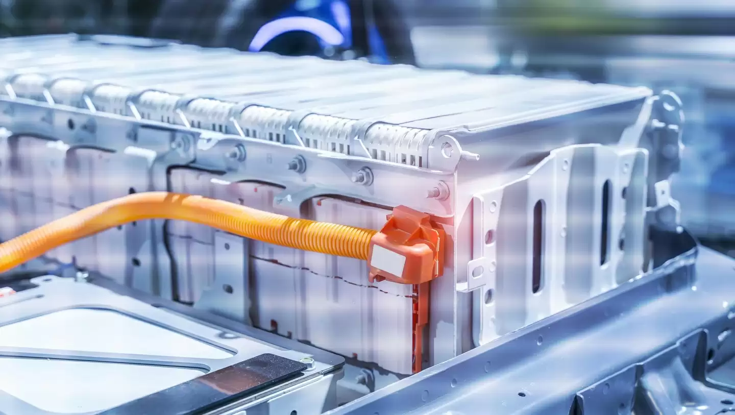 告别又大又重,中国科研团队突破全固态电池实用瓶颈