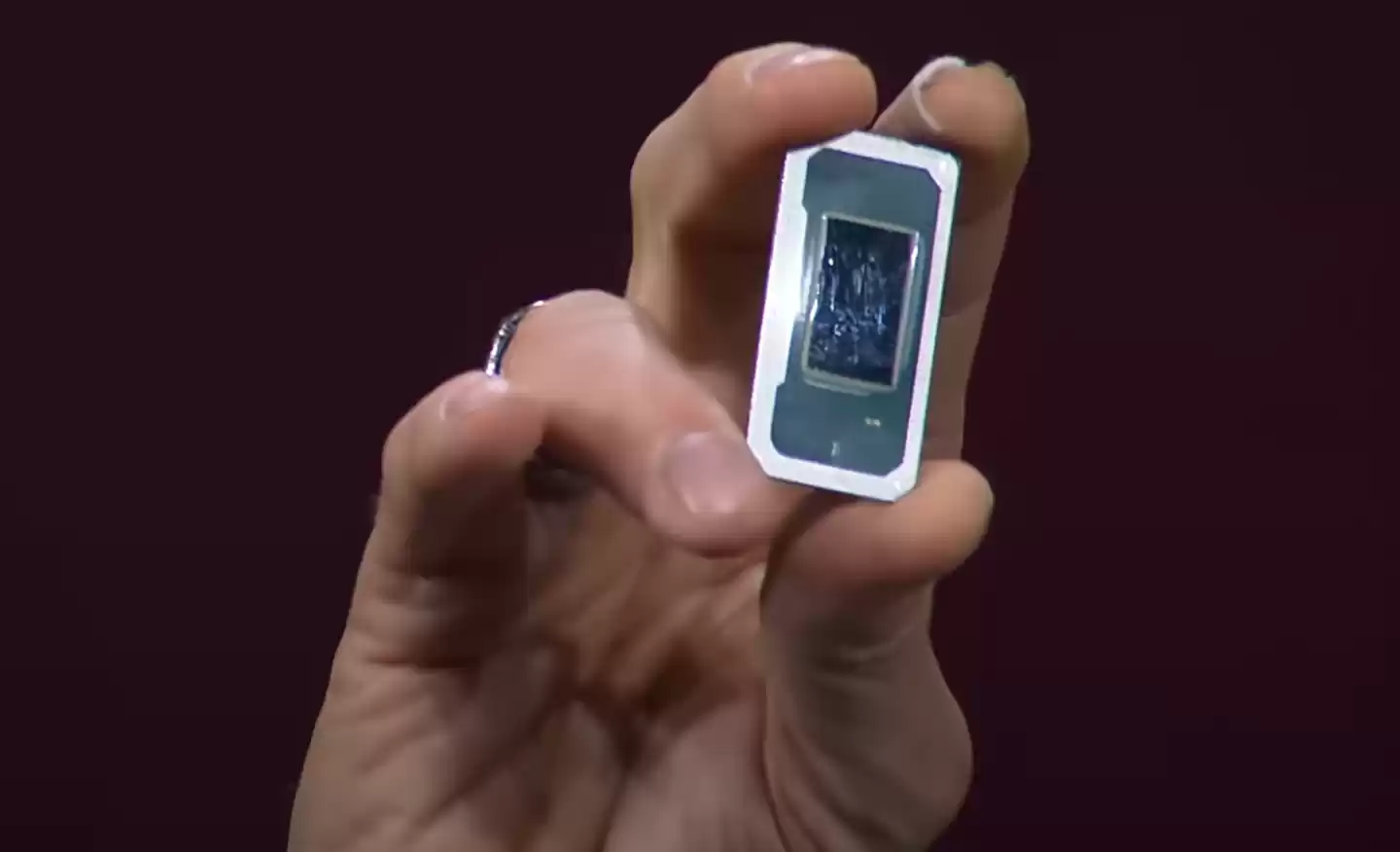 消息称英特尔 Panther Lake 处理器首发 18A 工艺：能效提升 30%、计算性能跃升 50%