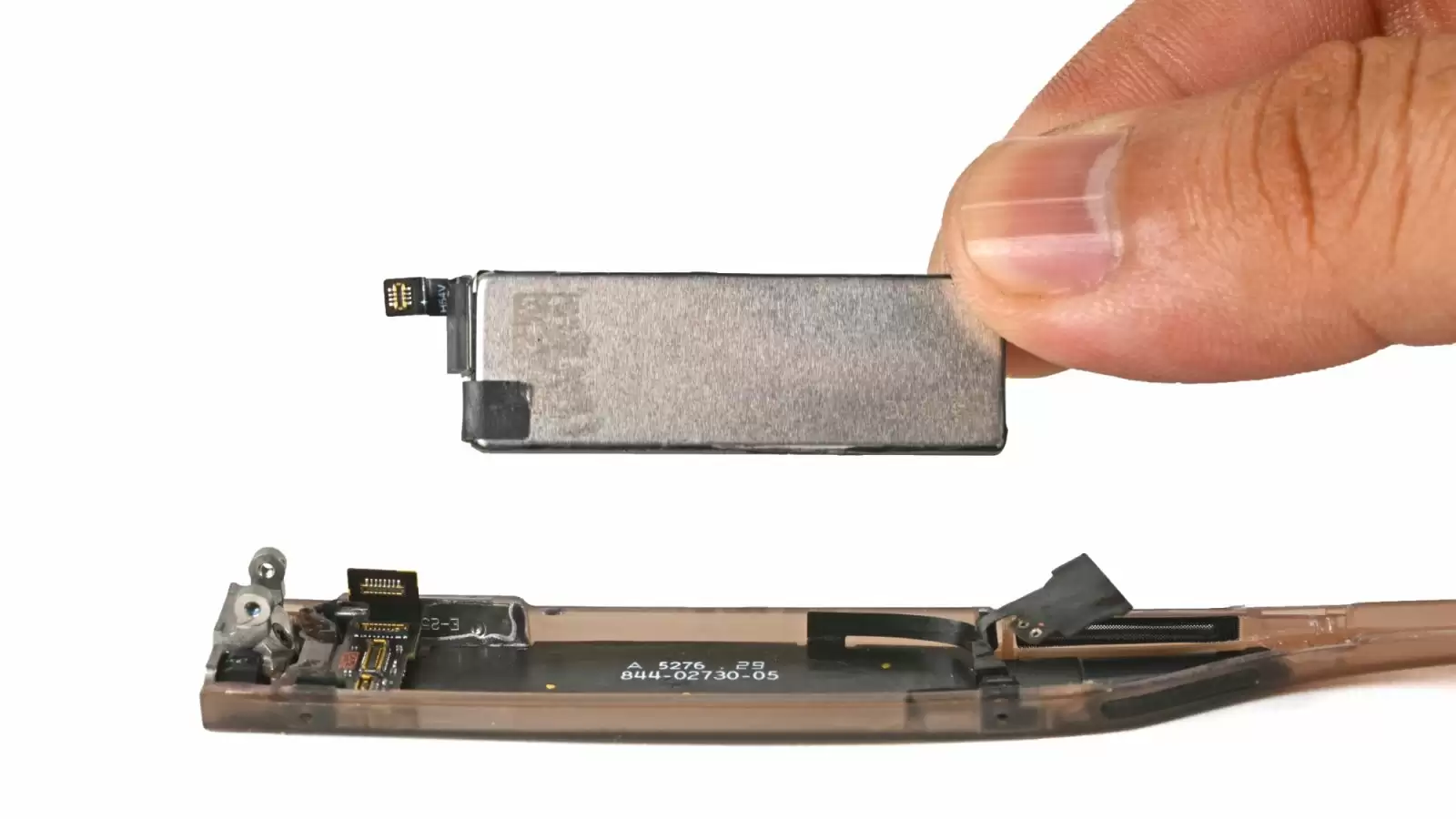 Meta Ray-Ban Display 智能眼镜拆解:AR 技术领先,可维修性存短板