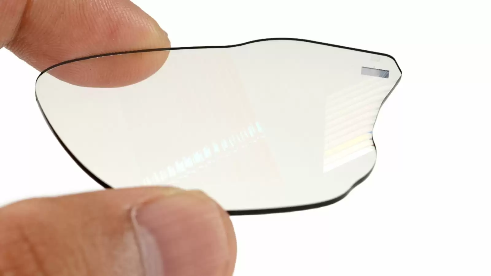 Meta Ray-Ban Display 智能眼镜拆解:AR 技术领先,可维修性存短板