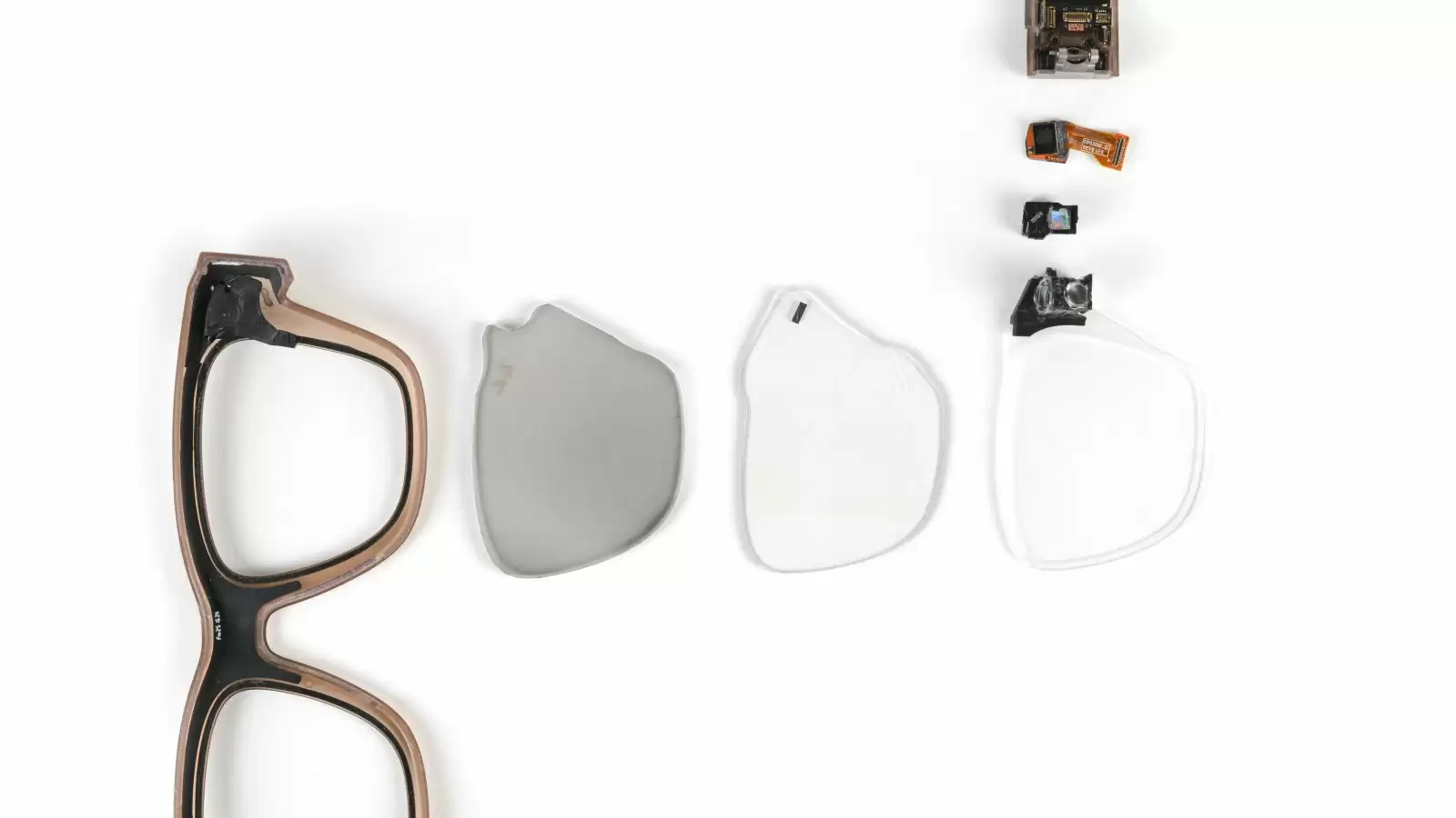 Meta Ray-Ban Display 智能眼镜拆解:AR 技术领先,可维修性存短板