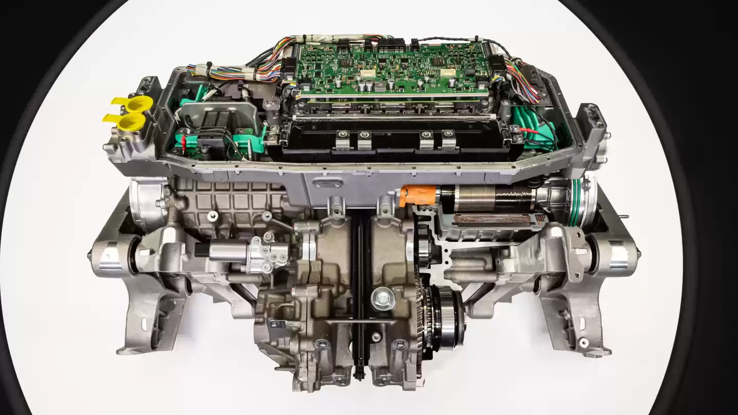 法拉利预热旗下首款纯电超跑:马力超