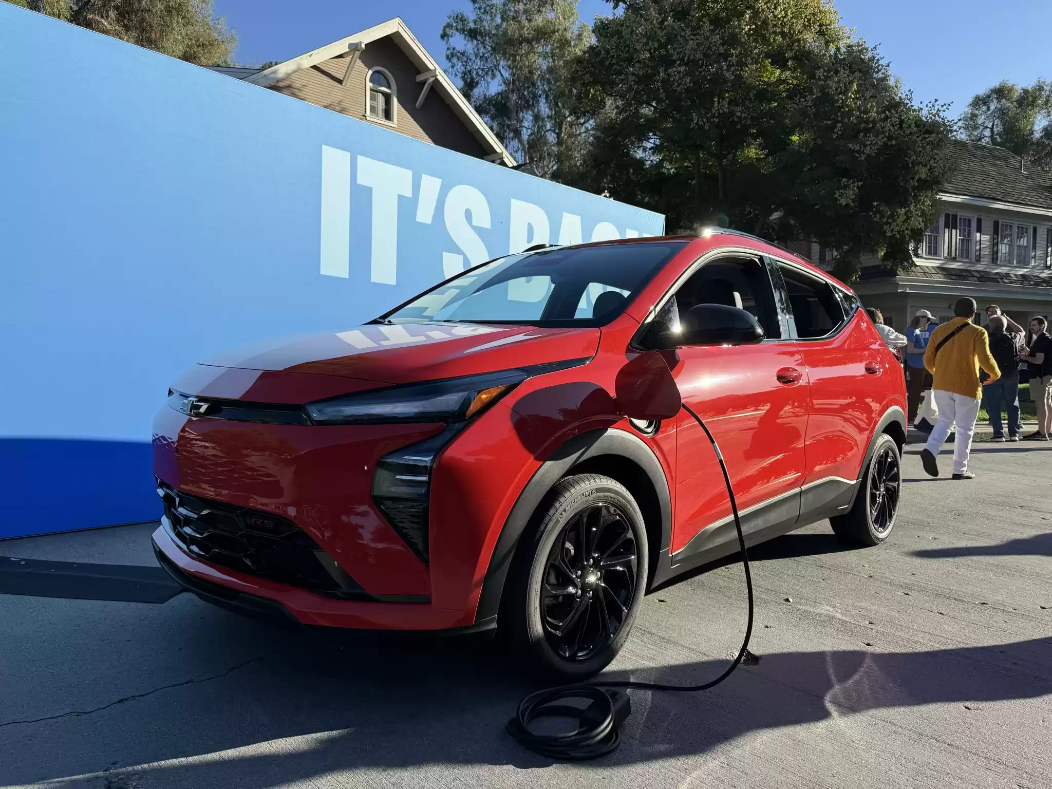 美国市场最便宜电动汽车：通用汽车发布新款雪佛兰