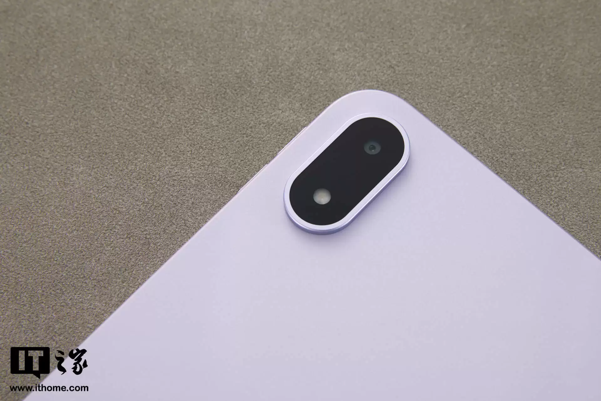 【IT之家开箱】OPPO Pad 5 柔光版图赏:全新幸运紫配色,流光幻影工艺