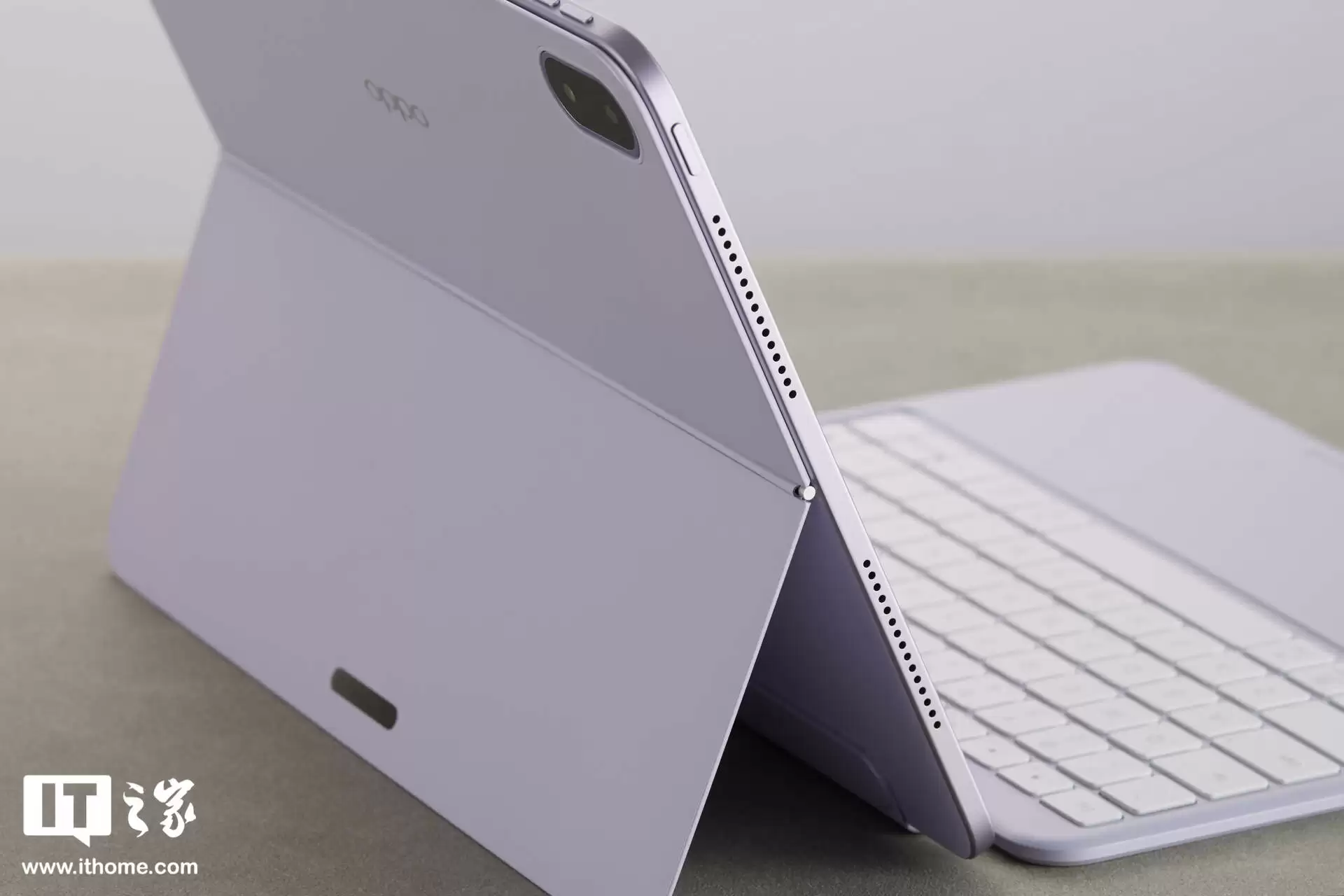 【IT之家开箱】OPPO Pad 5 柔光版图赏:全新幸运紫配色,流光幻影工艺