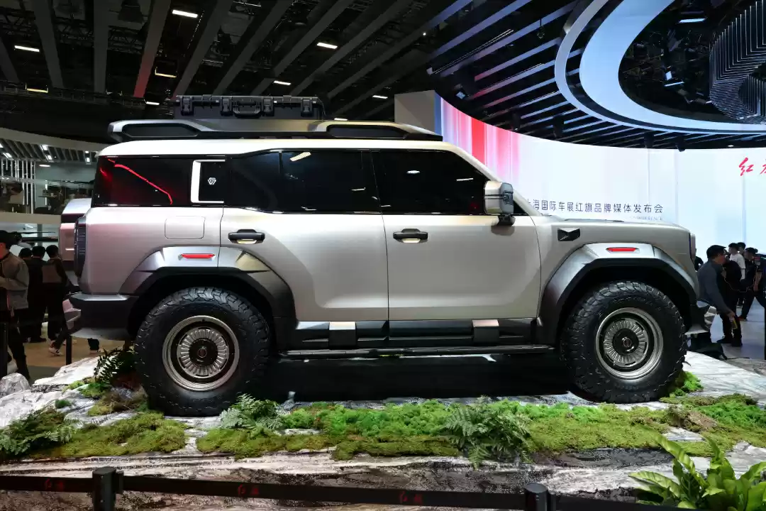 红旗首款豪华硬派越野车全网征名 TOP10 出炉,采纳者将获赠 001 号车