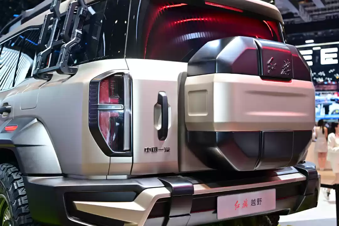 红旗首款豪华硬派越野车全网征名 TOP10 出炉,采纳者将获赠 001 号车