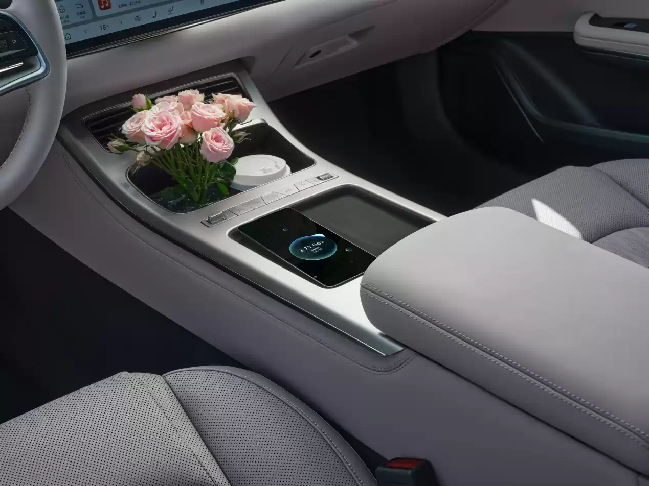 15.98 万元起比亚迪汉 DM-i / EV 智驾版领航加推上市