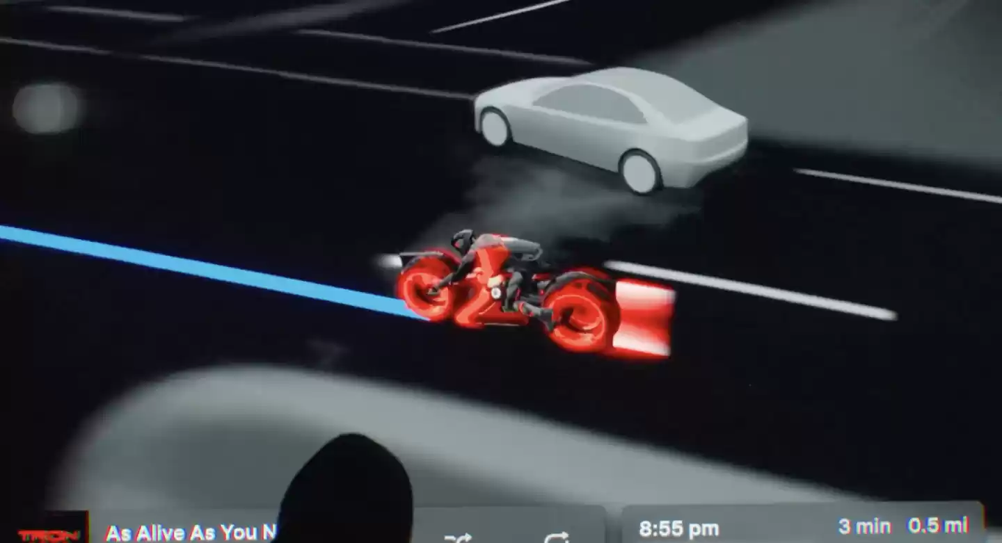 特斯拉与迪士尼合作引争议:车机更新引入电影《创:战神》未来摩托车