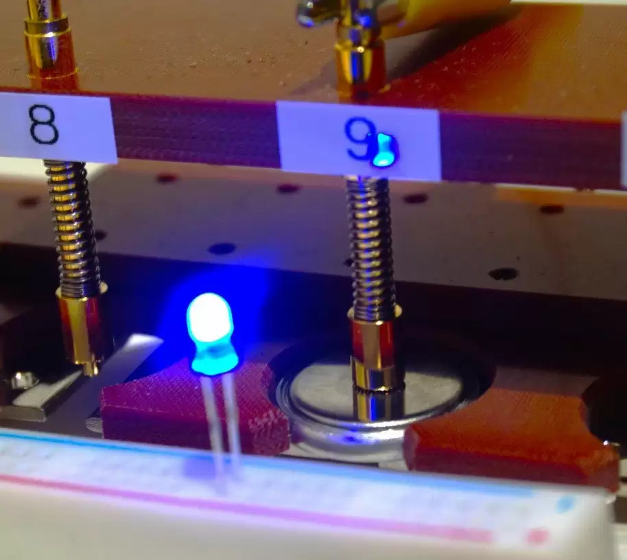 日本东北大学研發出可充電鎂電池原型,實現室溫穩定運行