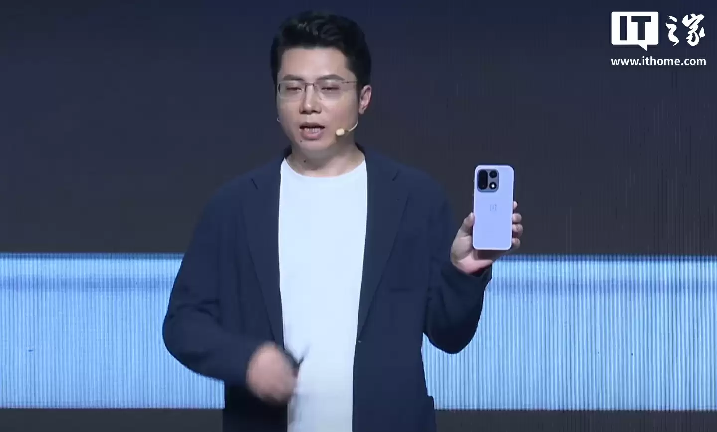 全球首块 165Hz 高分屏幕：京东方、OPPO、一加联合推出“东方屏 3.0”，一加 15 首发搭载