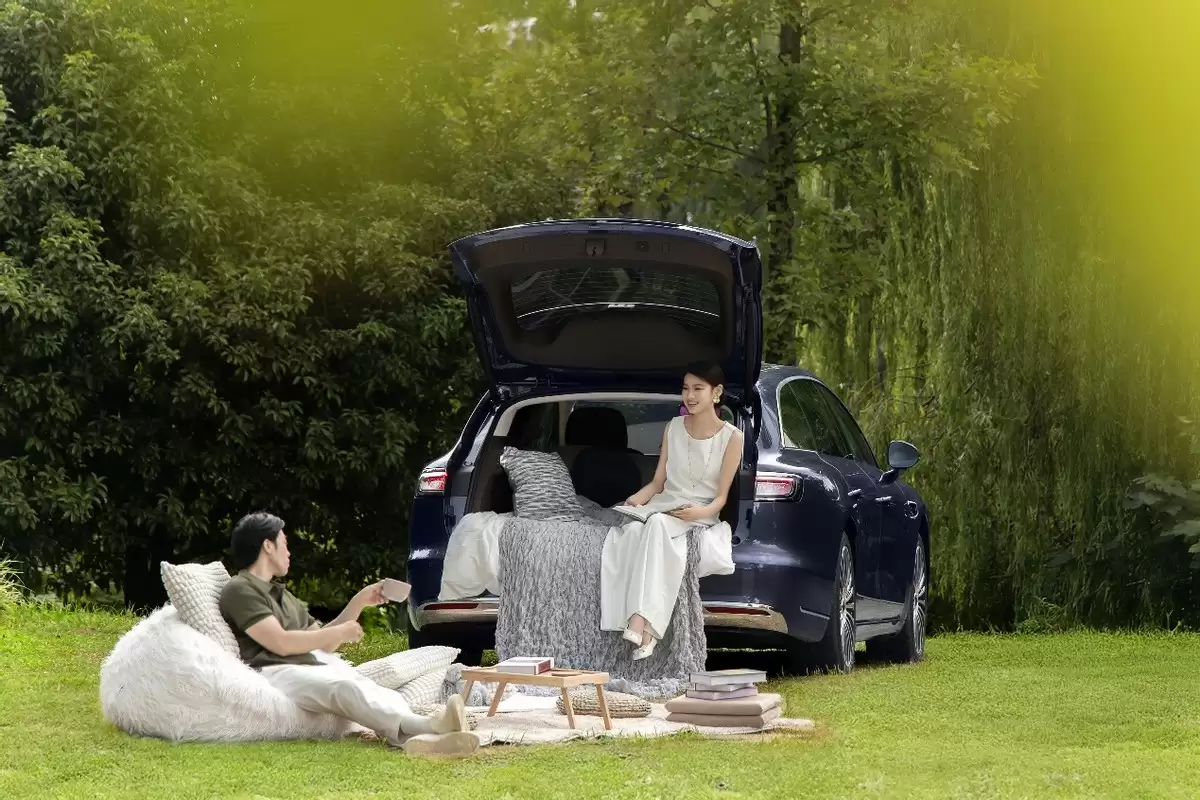 享界S9T储物空间展示