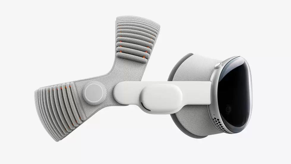 29999 元起 2025 款苹果 Vision& #160;Pro 头显发布:首发 M5 芯片,升级全新双圈编织头带