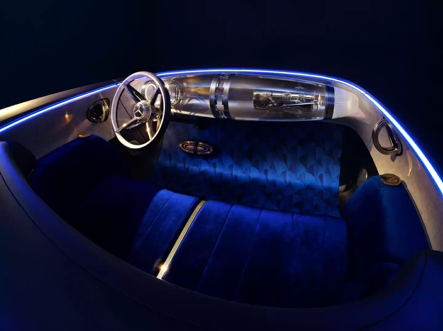 梅赛德斯-奔驰 VISION ICONIC 概念车全球首发亮相，采用全新设计语言