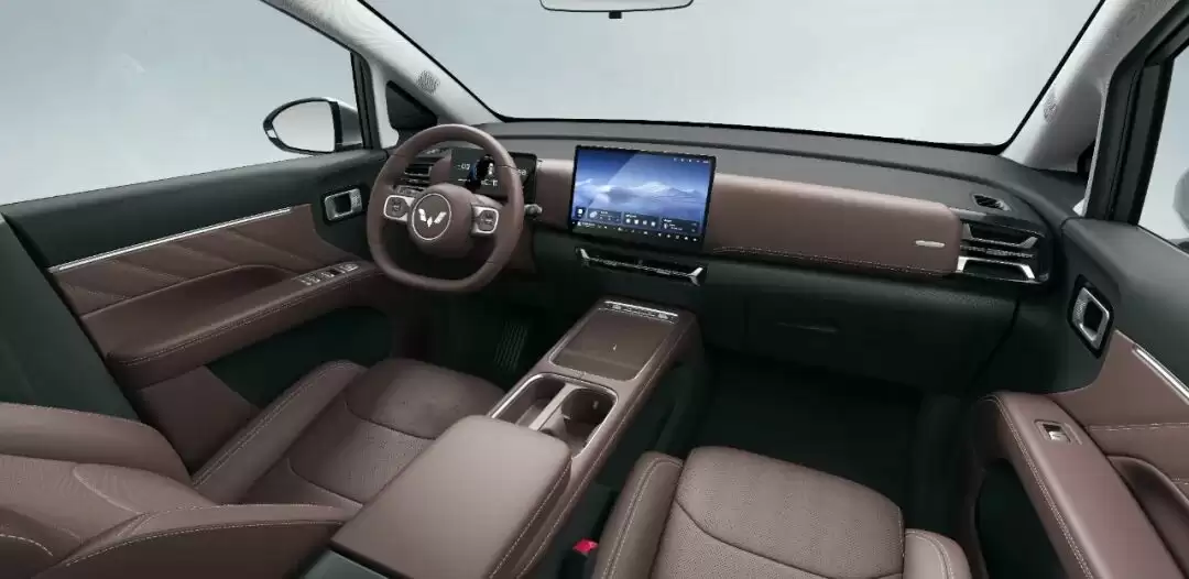 五菱星光 730“全能舒享大 7 座”MPV 预售:7.68 万-11.28 万元,油、混、电全都有