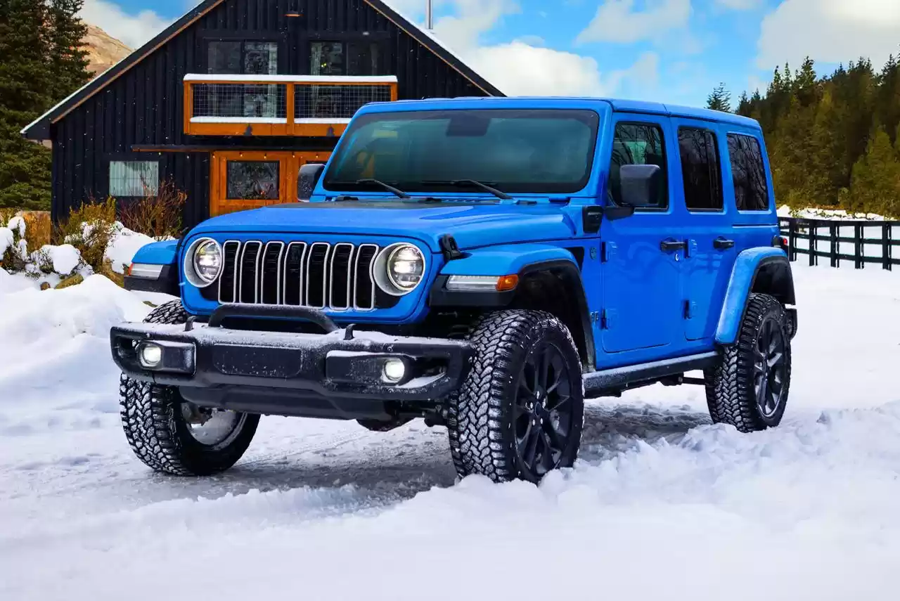 Jeep 紧急修复:牧马人 4xe 遇更新故障,高速 100 公里 / 小时行驶突然熄火