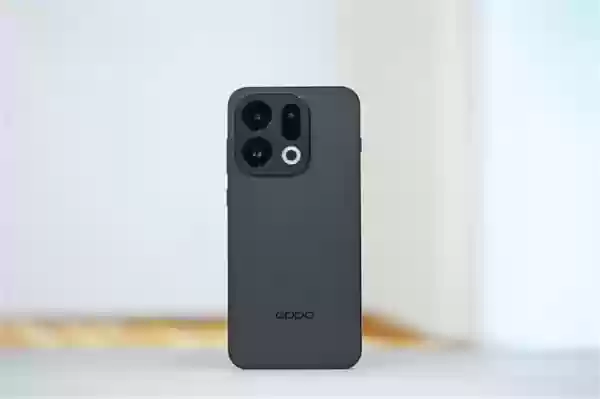 7025mAh超大电池!OPPO Find X9图赏