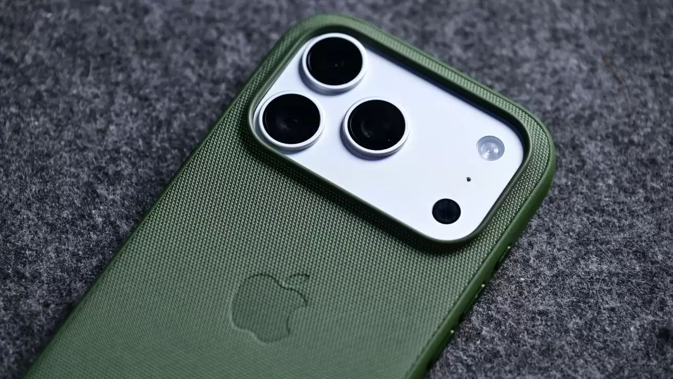 479元：Appleinsider评苹果iPhone 17 Pro/Max科技织物手机壳，比精织斜纹好但不够出彩