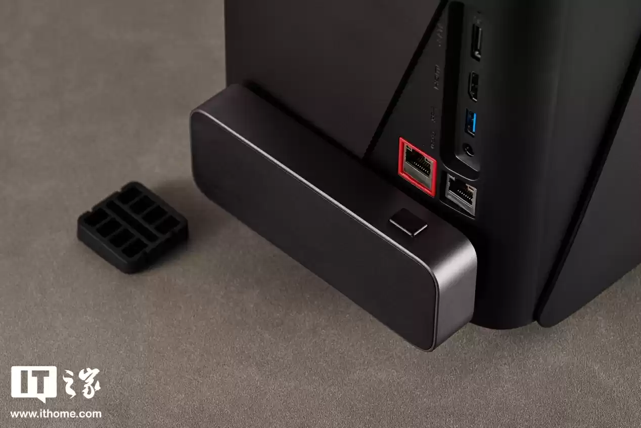 【IT之家开箱】八盘位设计,质感与实用并存,极空间 Z425 私有云开箱图赏
