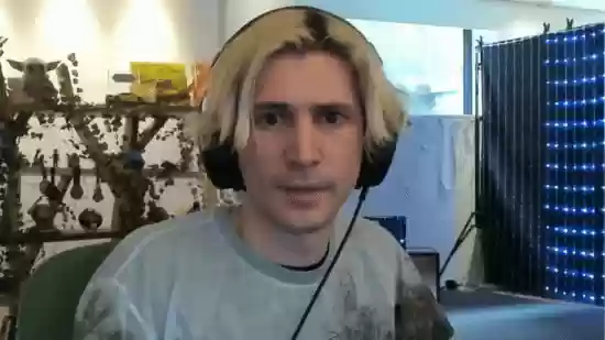 xQc回应收入质疑：巅峰年入近1800万，转战新平台签亿级合约引热议