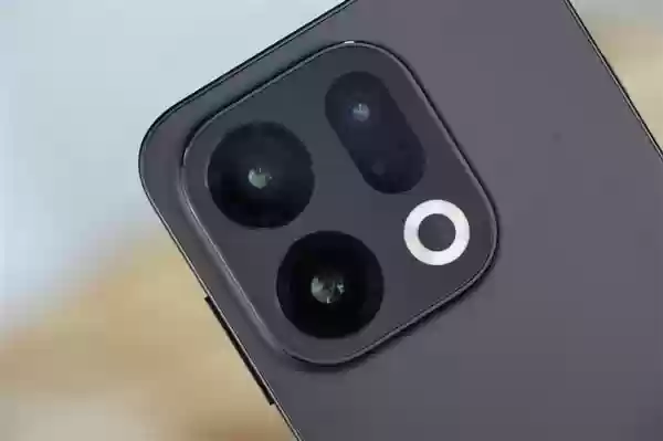 7025mAh超大电池!OPPO Find X9图赏