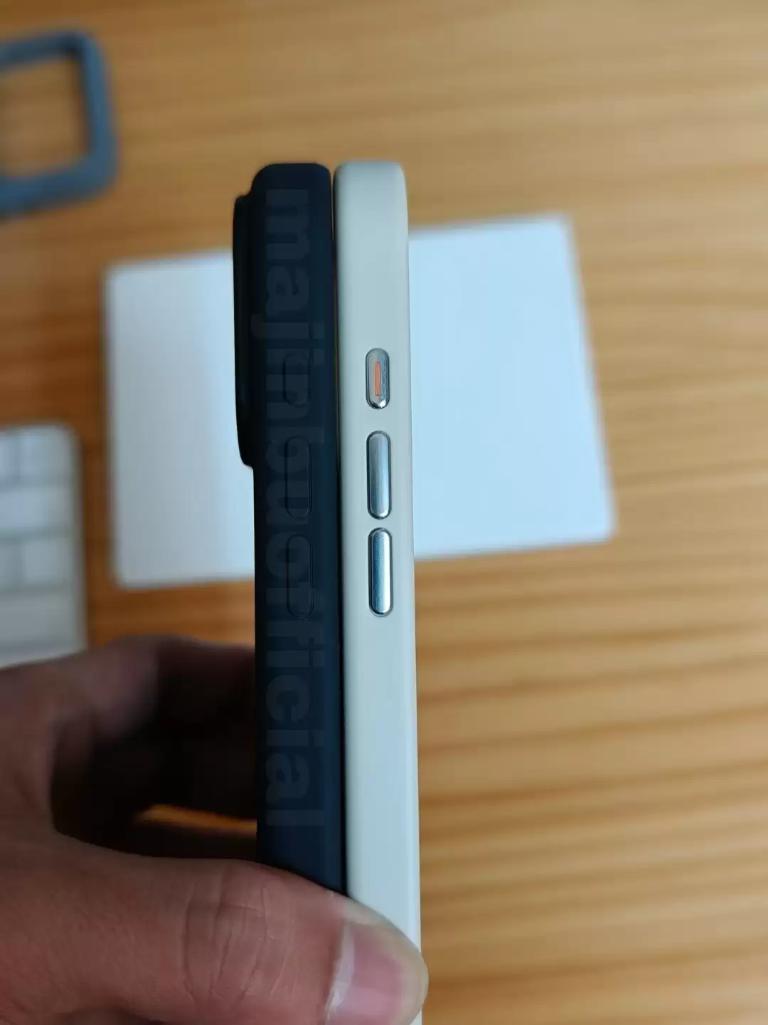 硅胶保护壳背面