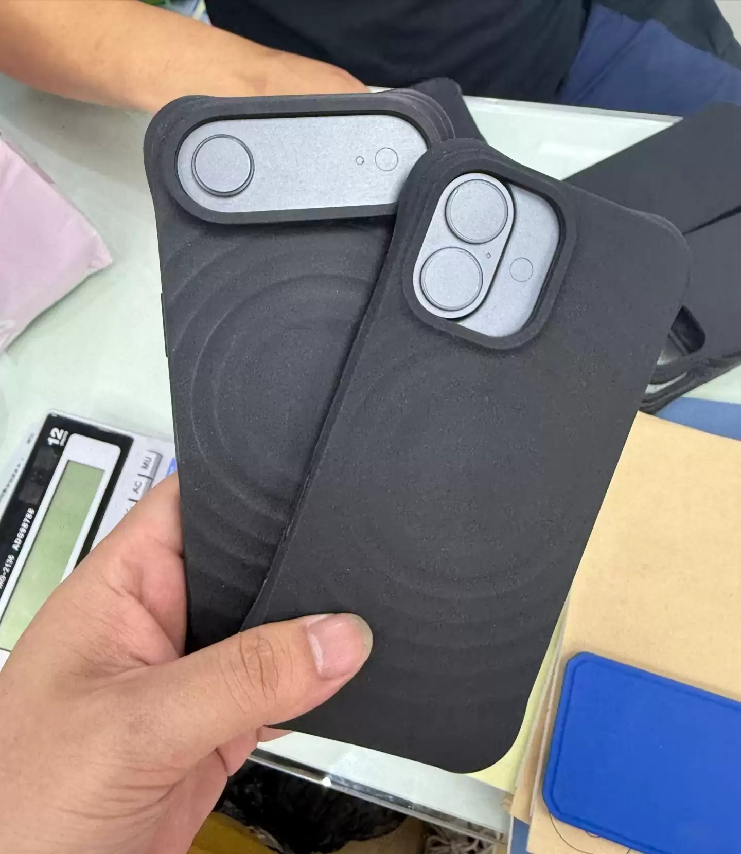 液态硅胶壳挂绳孔细节