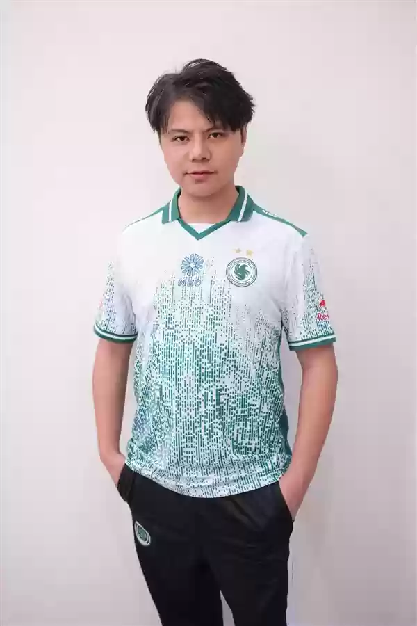 中国电竞格斗第一人！“小孩”曾卓君正式加入沙特Falcons战队