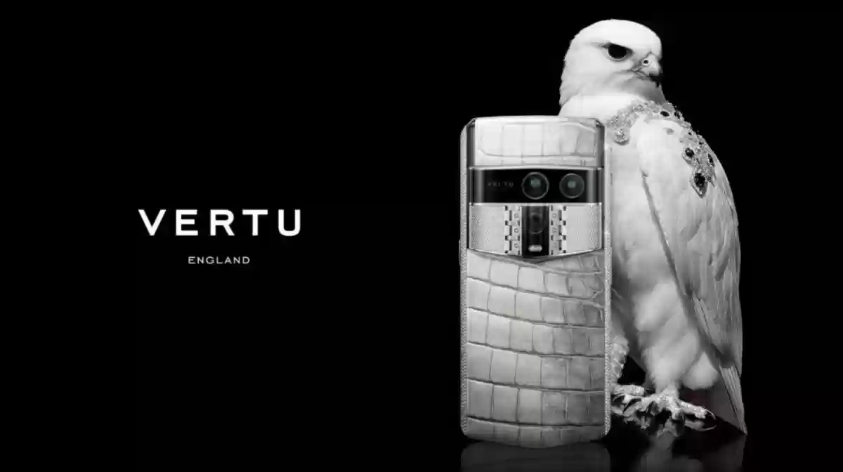 Vertu 纤图 Agent Q 旗舰手机发布：鳄鱼皮机身 + 瑞士银链，内置智能体为您服务