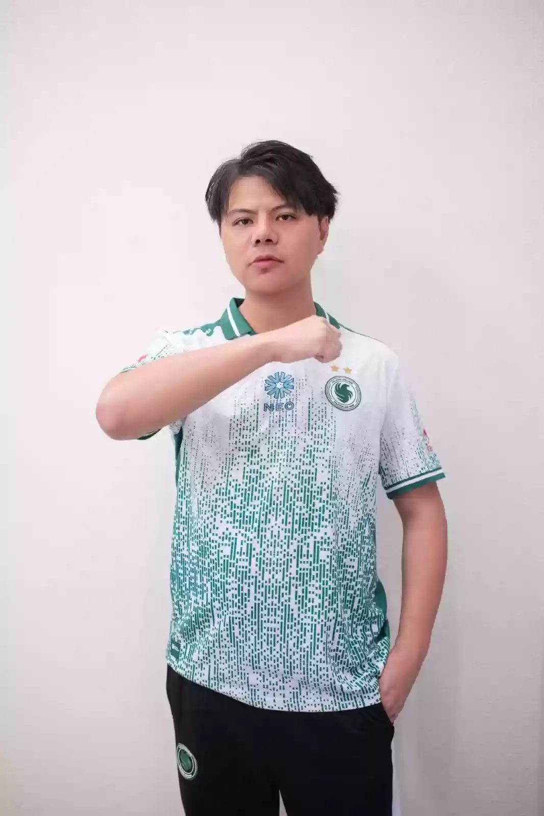 ‘小孩’曾卓君加盟沙特Falcons战队！与宿敌DCQ同队引热议，EWC冠军再掀风云