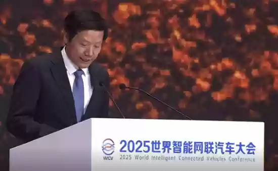 雷军揭秘小米汽车新布局：AI驱动人车家全生态