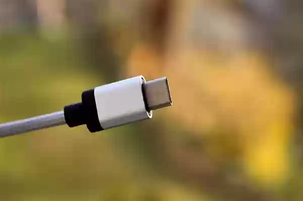 欧盟下令!所有设备必须统一采用USB Type-C接口 包括游戏机、显示器、路由器等