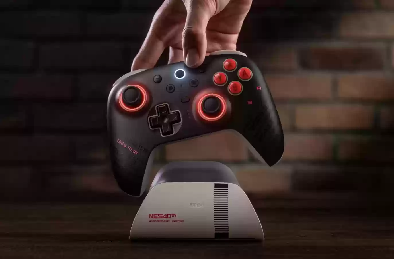 八位堂推NES40周年限定外设套装