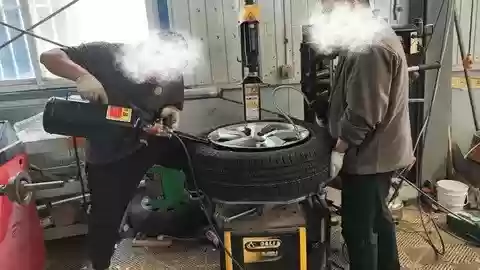 雨天停车致轮胎磨损，换双星轮胎体验性价比与服务短板