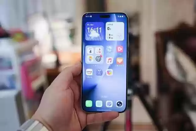 AI手机哪家强？荣耀Magic8以算力突破体验上限