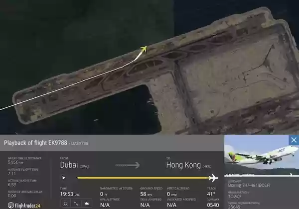 波音货机降落冲出跑道坠海致2死！香港国际机场回应：疑因失控滑出跑道