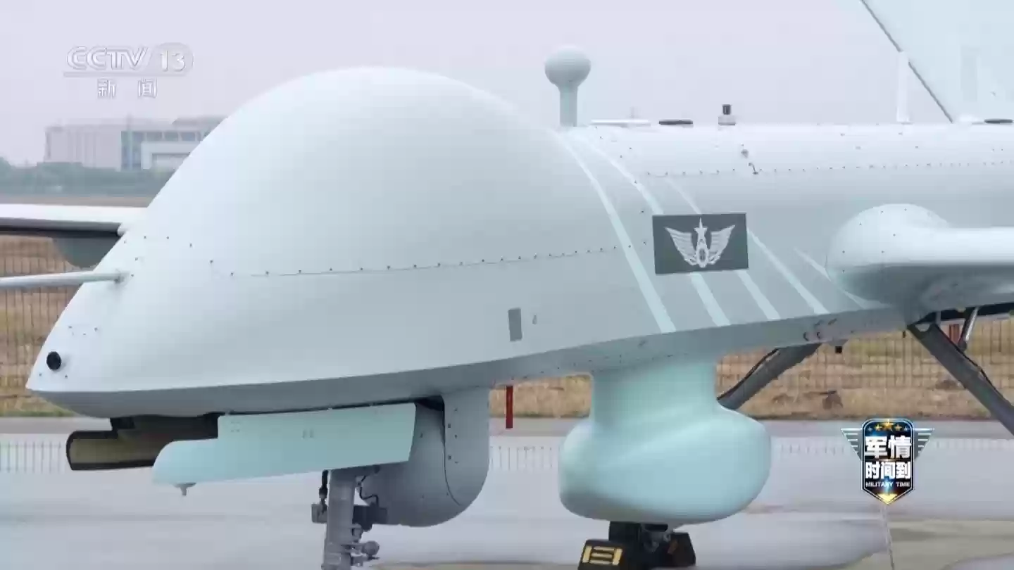 从电子压制到火力覆盖：我国陆军察打一体无人机技术优势揭秘，瞄准未来战场