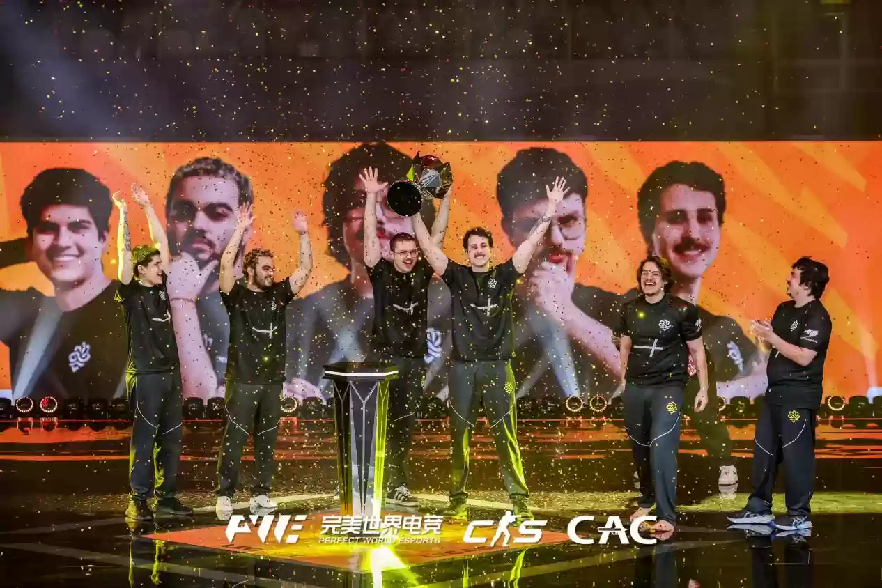 新王加冕,神装加持!AGON爱攻见证Legacy问鼎CAC2025