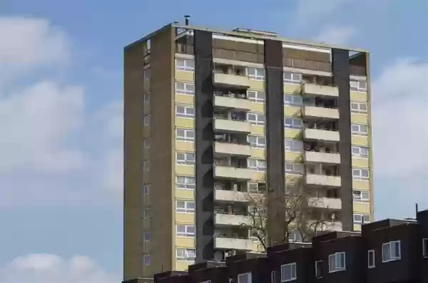 全季酒店花洒上出现粪便 客房经理：无法换房 清洗下继续住