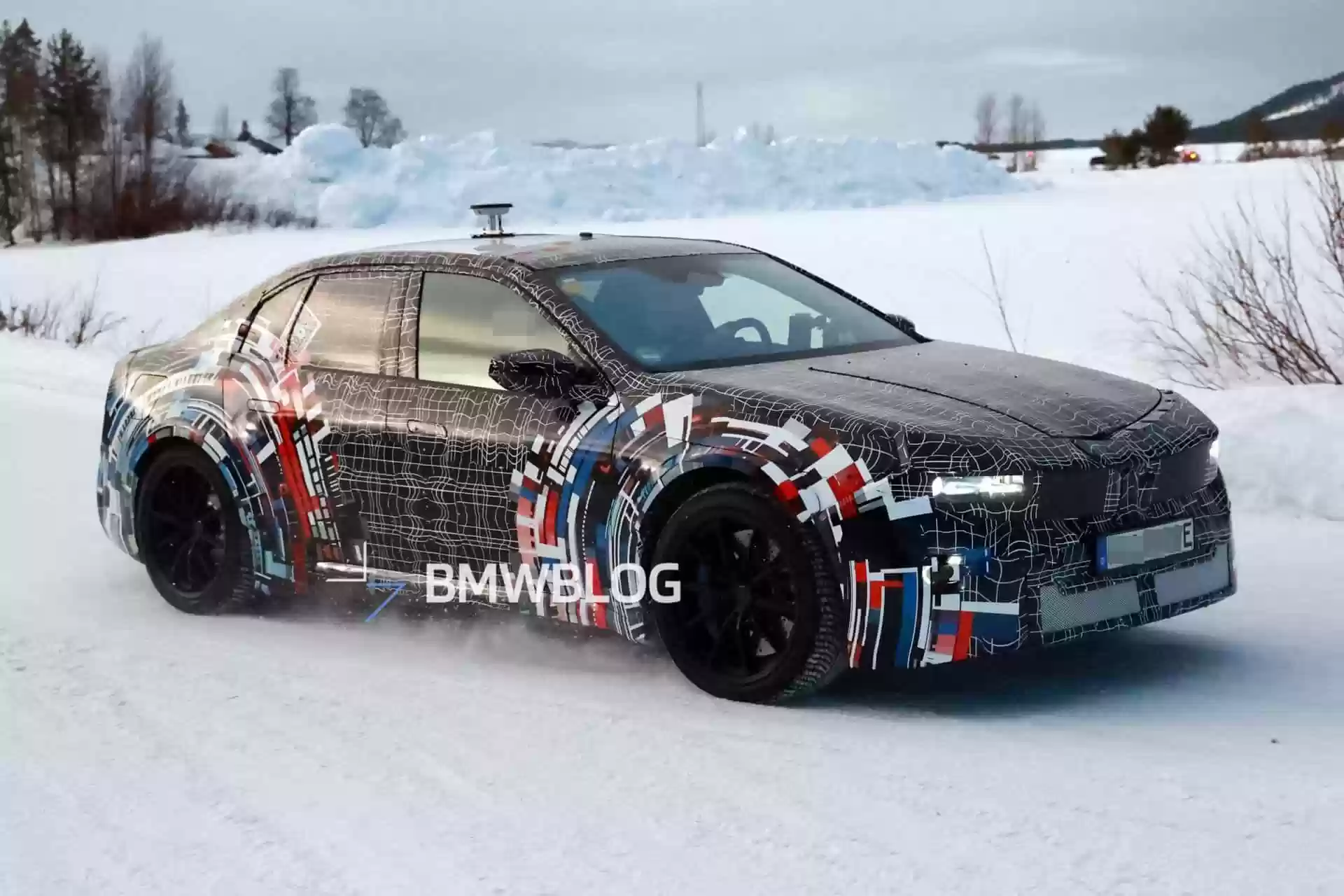 新一代纯电动宝马 M3 原型车谍照曝光，搭载第六代电池