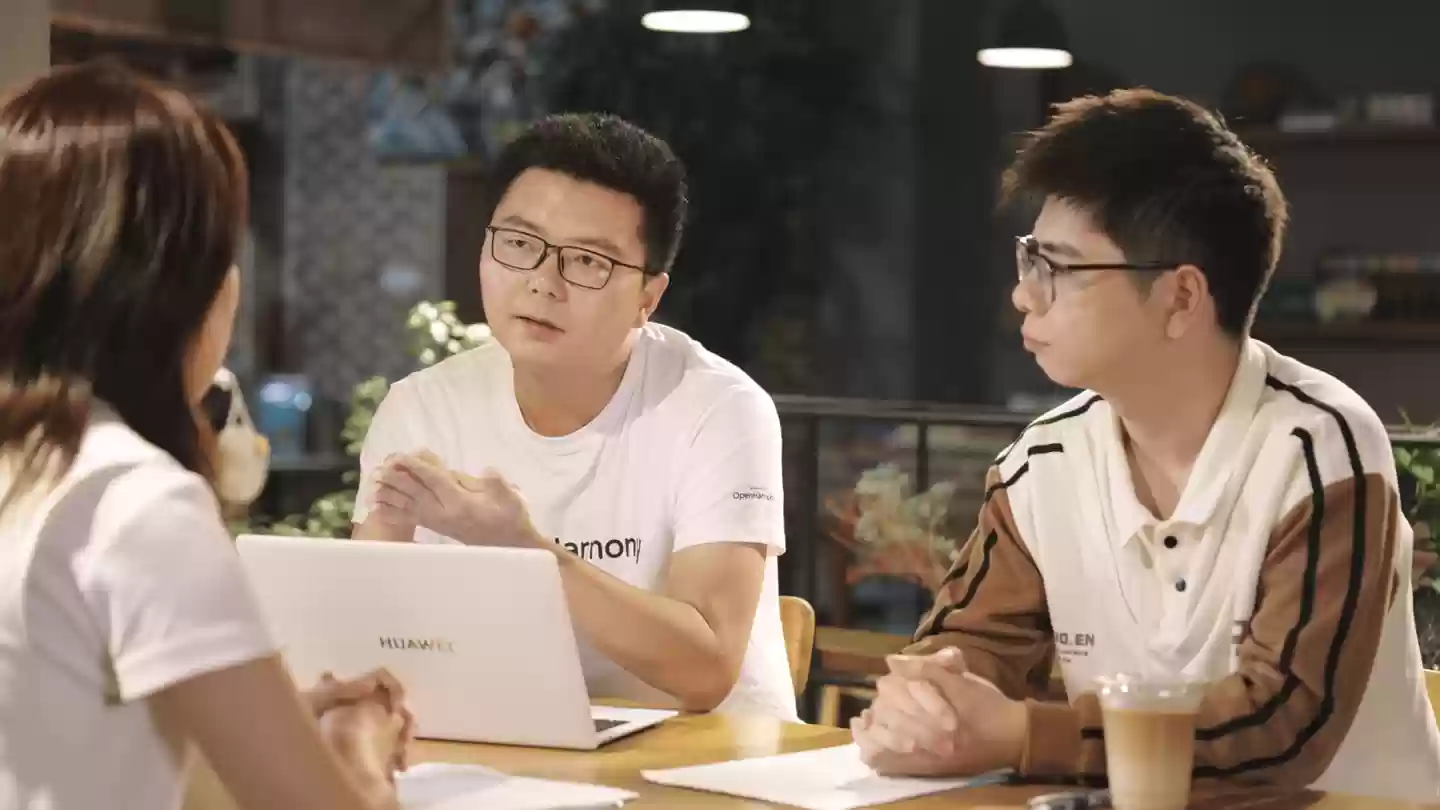 从课堂到产业：是什么让学生也能成为开源鸿蒙的共建者